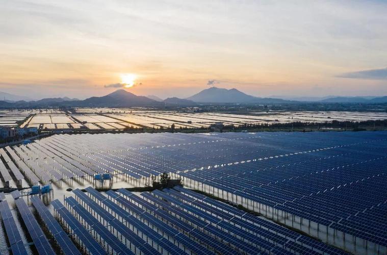 脫褲子放屁？為什么要用光伏發(fā)電，用電制取氫氣，再用氫氣發(fā)電？